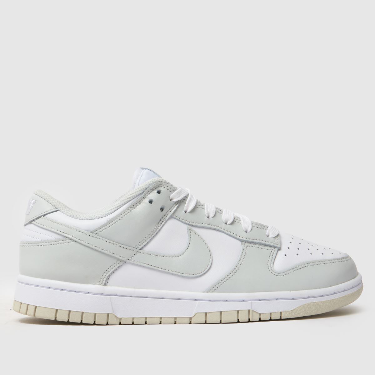 schuh Nike Dunk Low in White & grey
