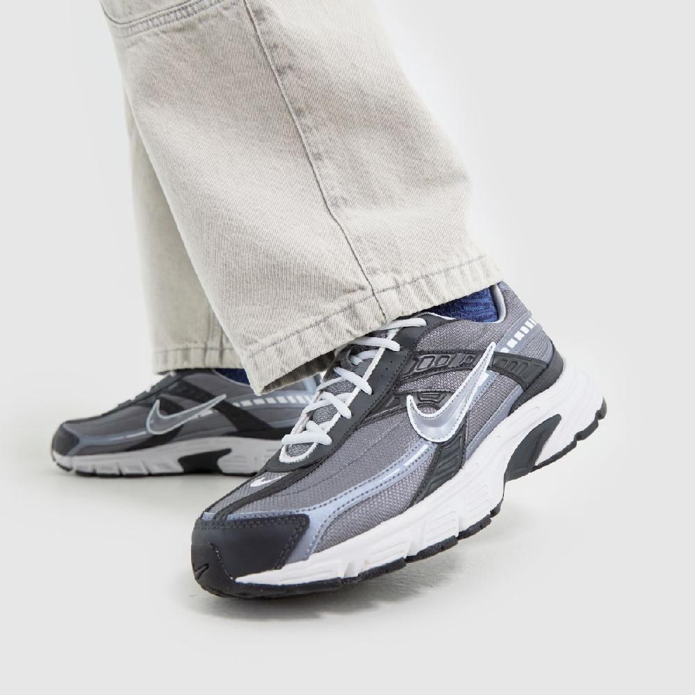 Schuh Nike Initiator In Black & Silver