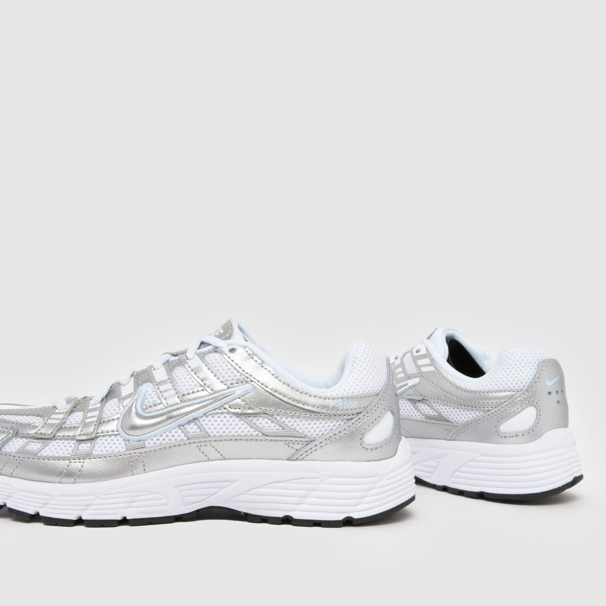 Schuh Nike P-6000 Youth In White & Silver
