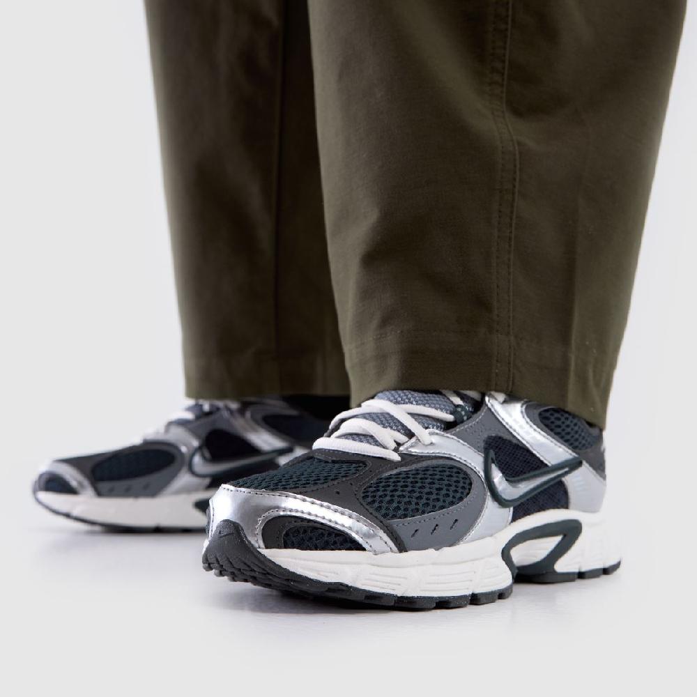 Schuh Nike V5 RNR In Silver Multi