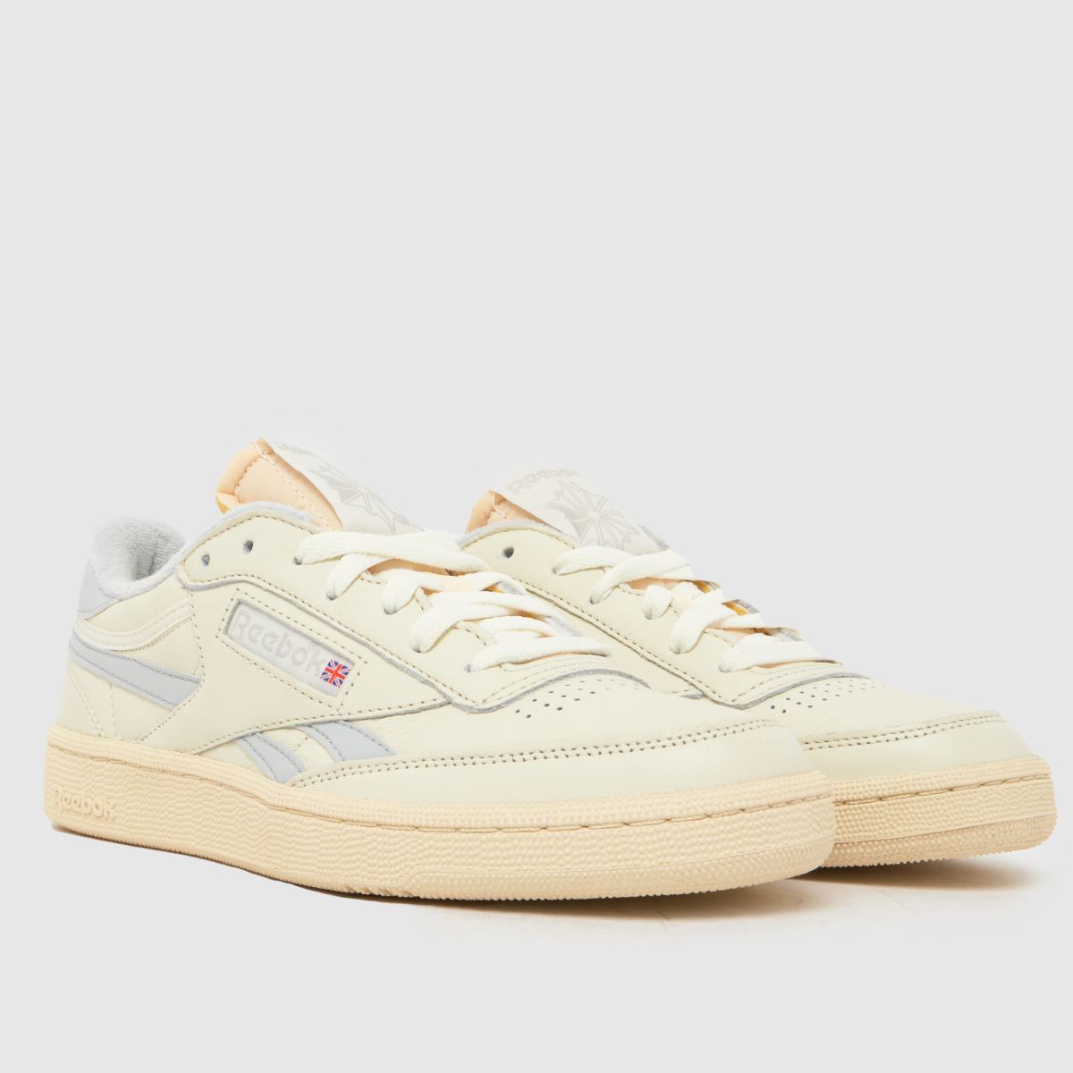 Schuh Reebok Club C Revenge In White & Grey