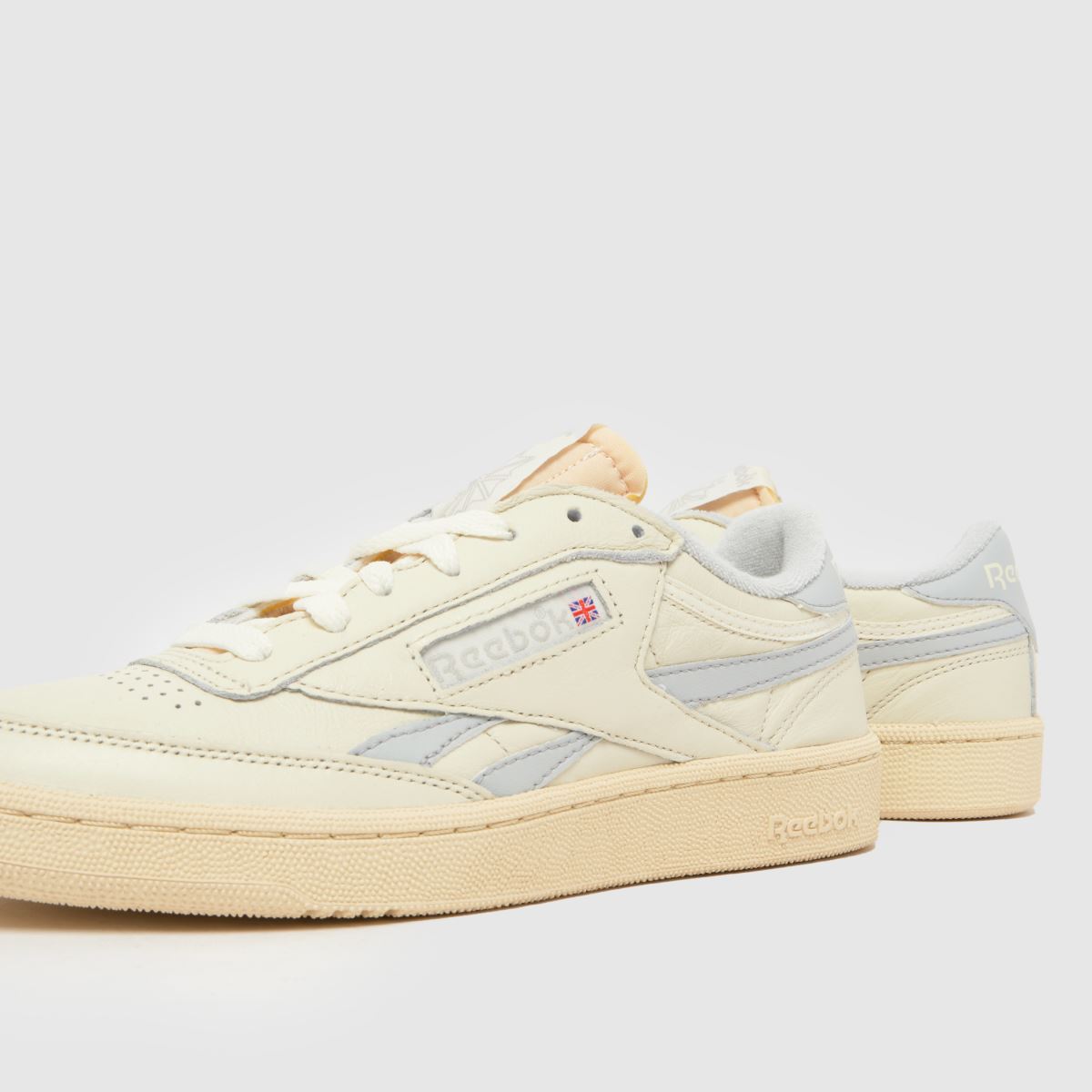 Schuh Reebok Club C Revenge In White & Grey