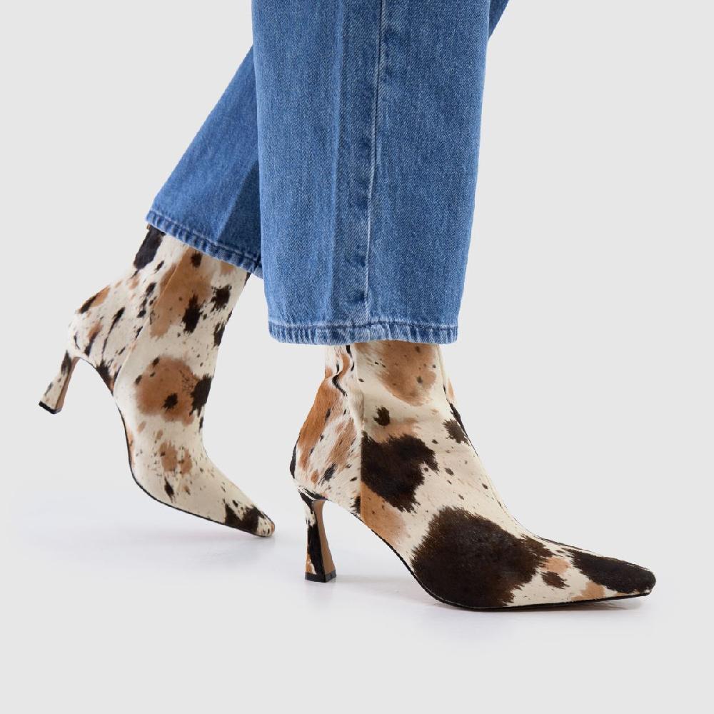 Schuh Schuh Bambi Point Heel In Brown & White