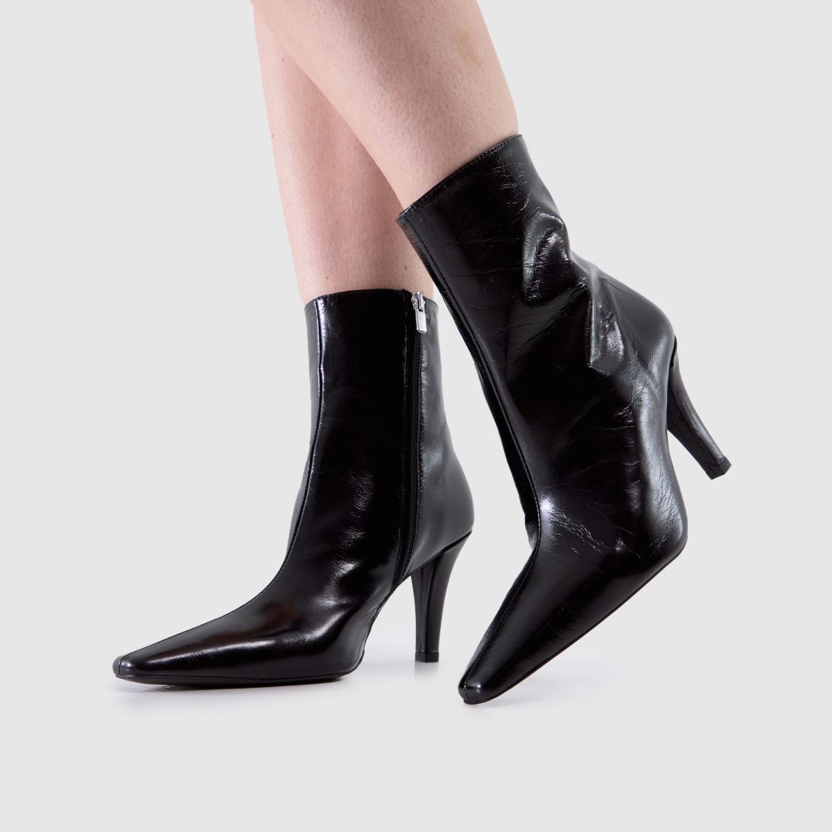 Schuh Schuh Brunelle Leather Heeled Boot In Black
