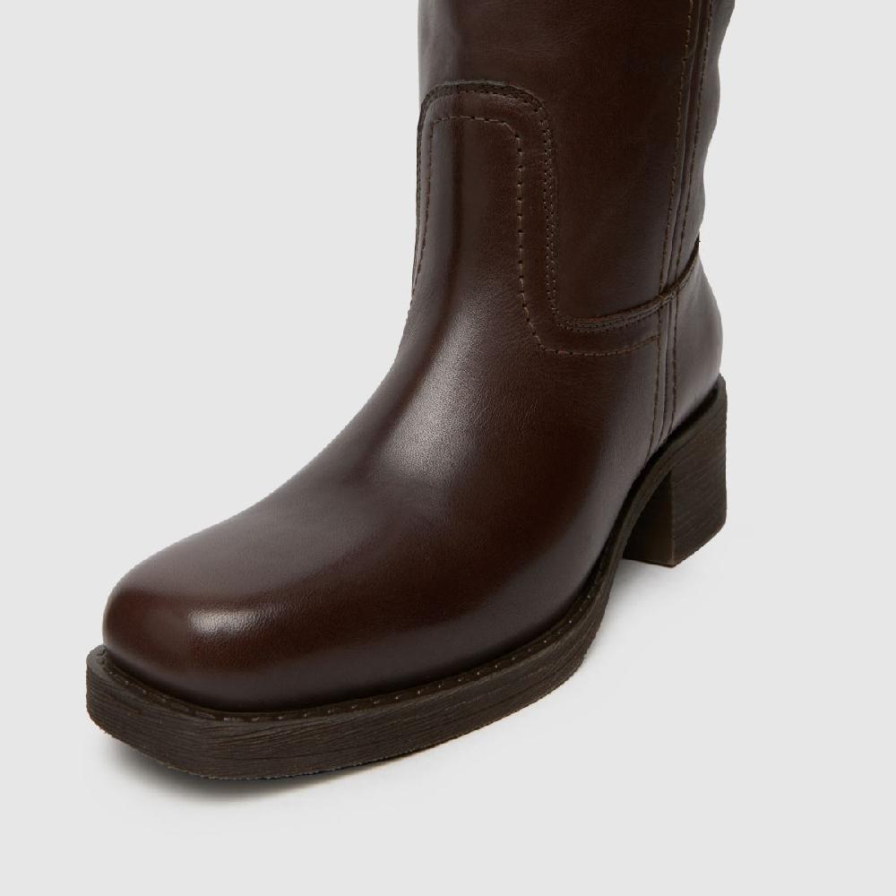 Schuh Schuh Damari Leather Pull On In Brown