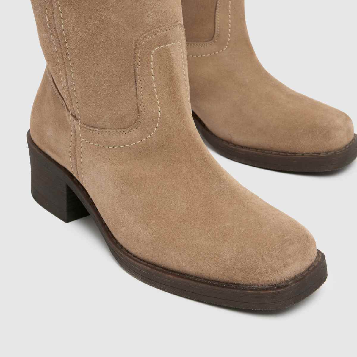 Schuh Schuh Damari Suede Pull On In Taupe