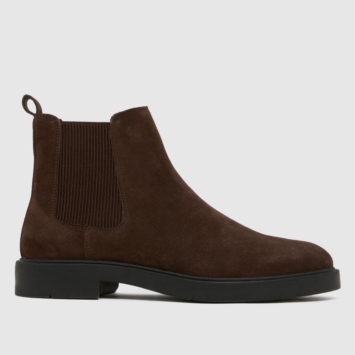 schuh schuh Dice Suede Chelsea in Brown