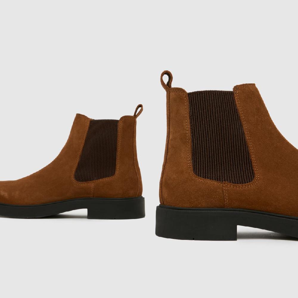 Schuh Schuh Dice Suede Chelsea In Tan