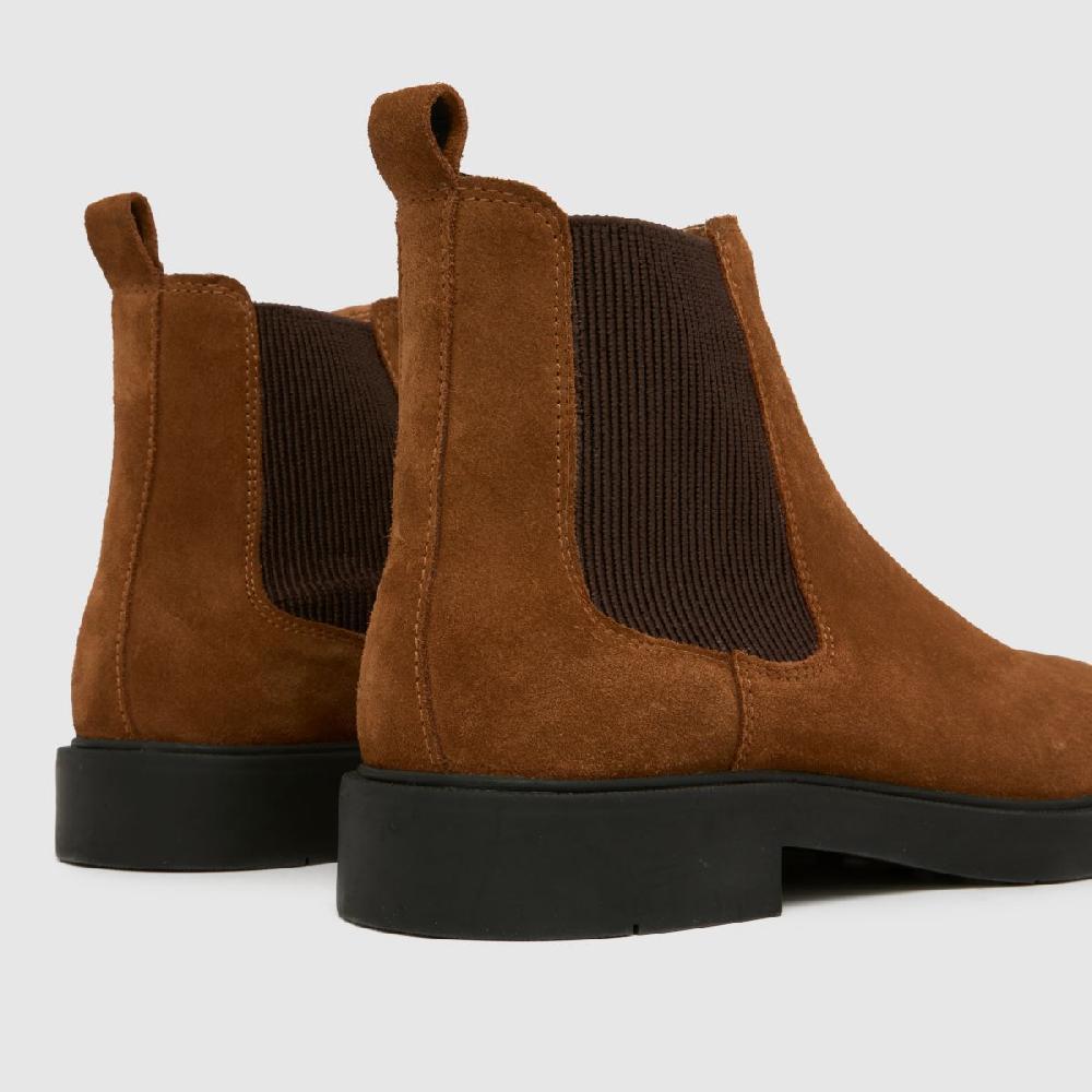 Schuh Schuh Dice Suede Chelsea In Tan