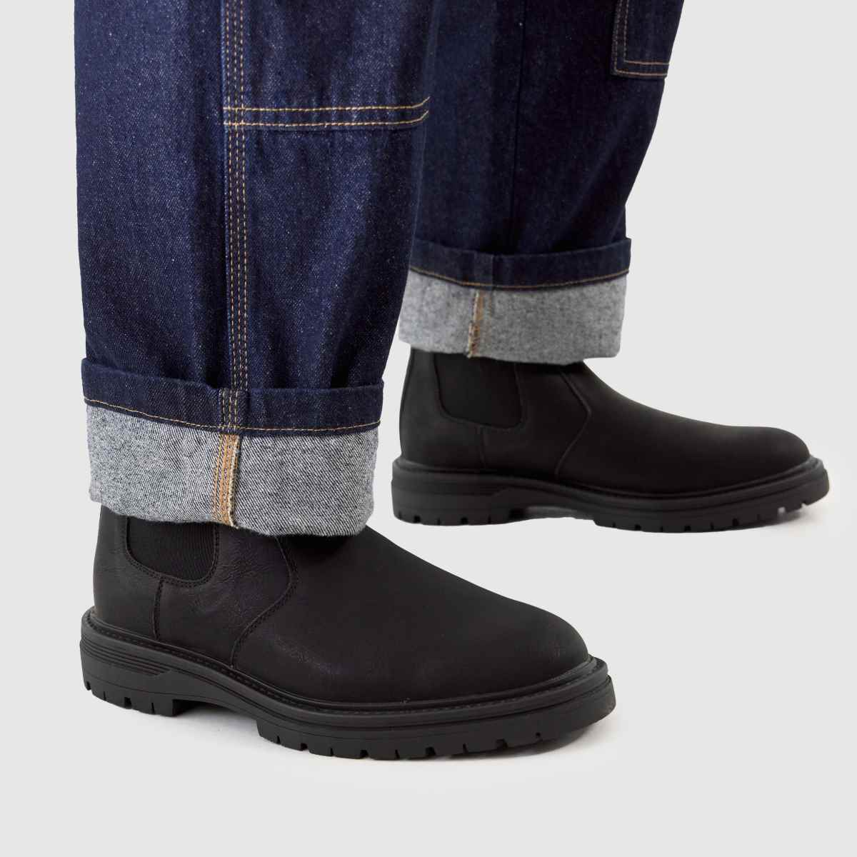 Schuh Schuh Dion Chunky Chelsea In Black