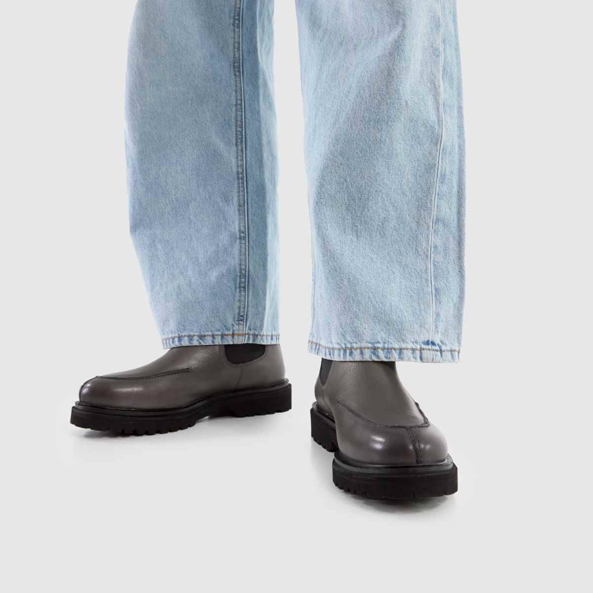 Schuh Schuh Dustin Leather Chelsea In Grey