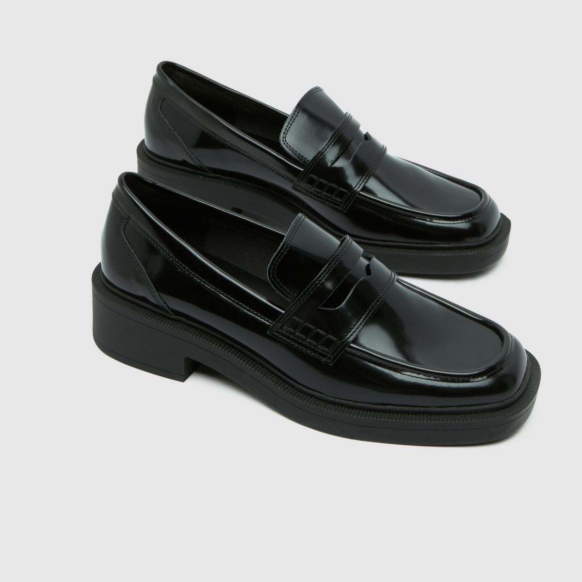 Schuh Schuh Leighton Loafer In Black