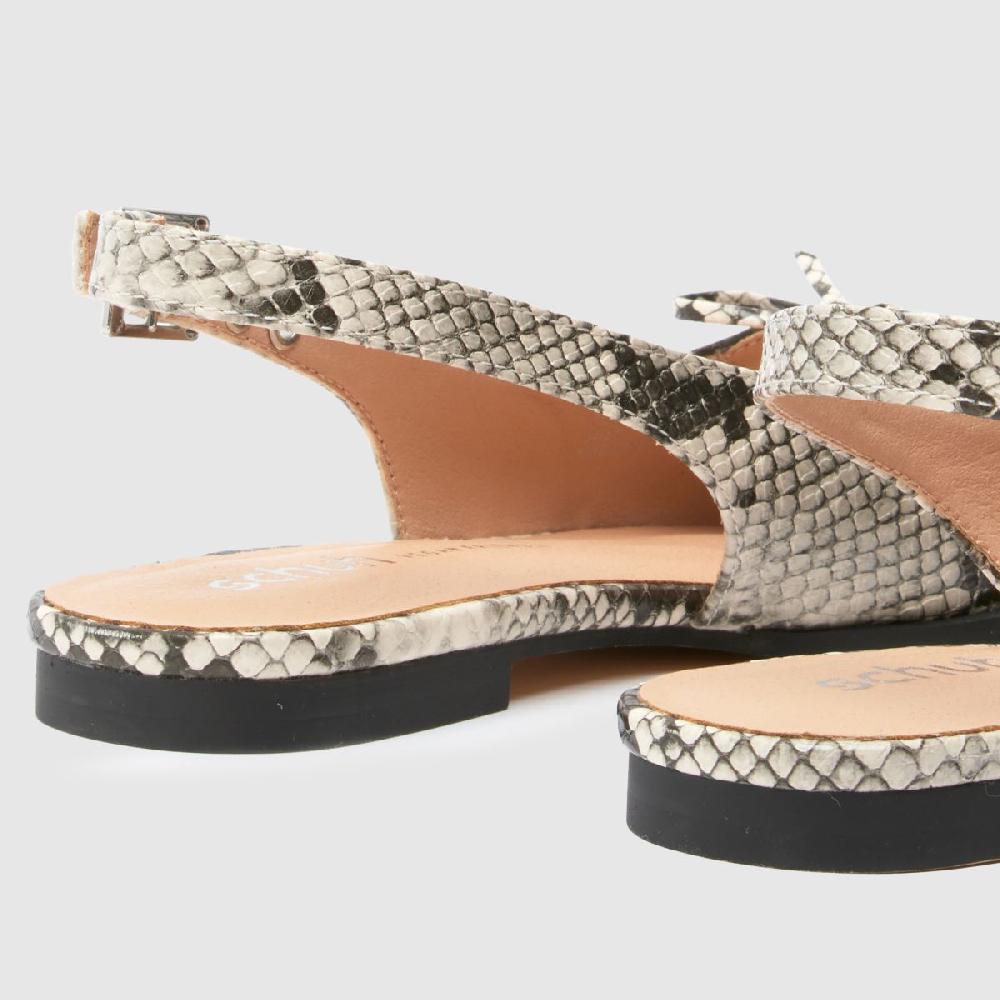 Schuh Schuh Lorie Point Hardware In White & Black