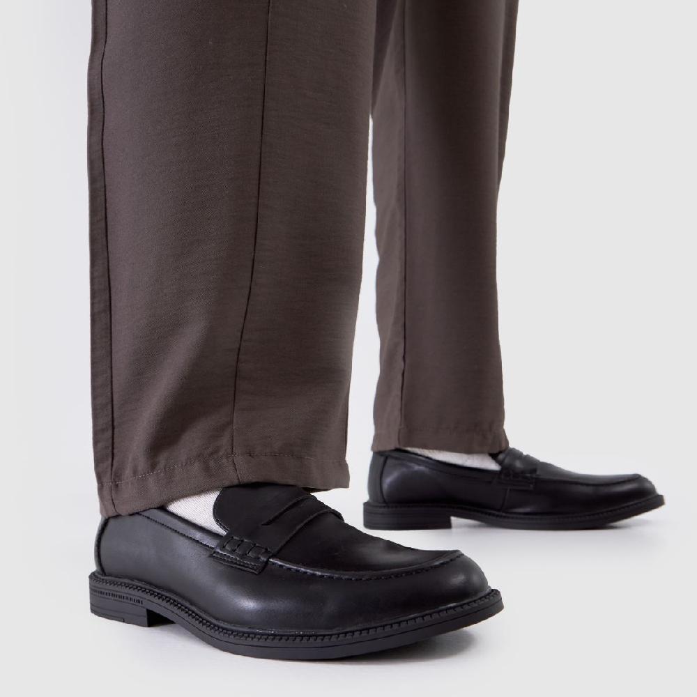 Schuh Schuh Reagan Loafer In Black