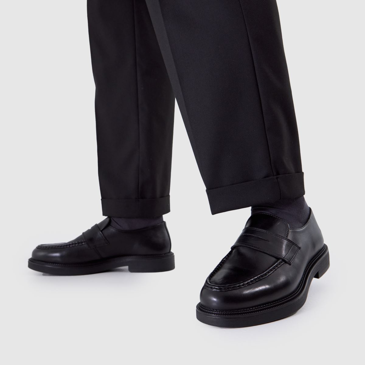 Schuh Schuh Rykard Leather Loafer In Black