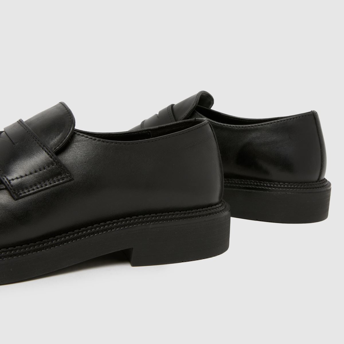 Schuh Schuh Rykard Leather Loafer In Black