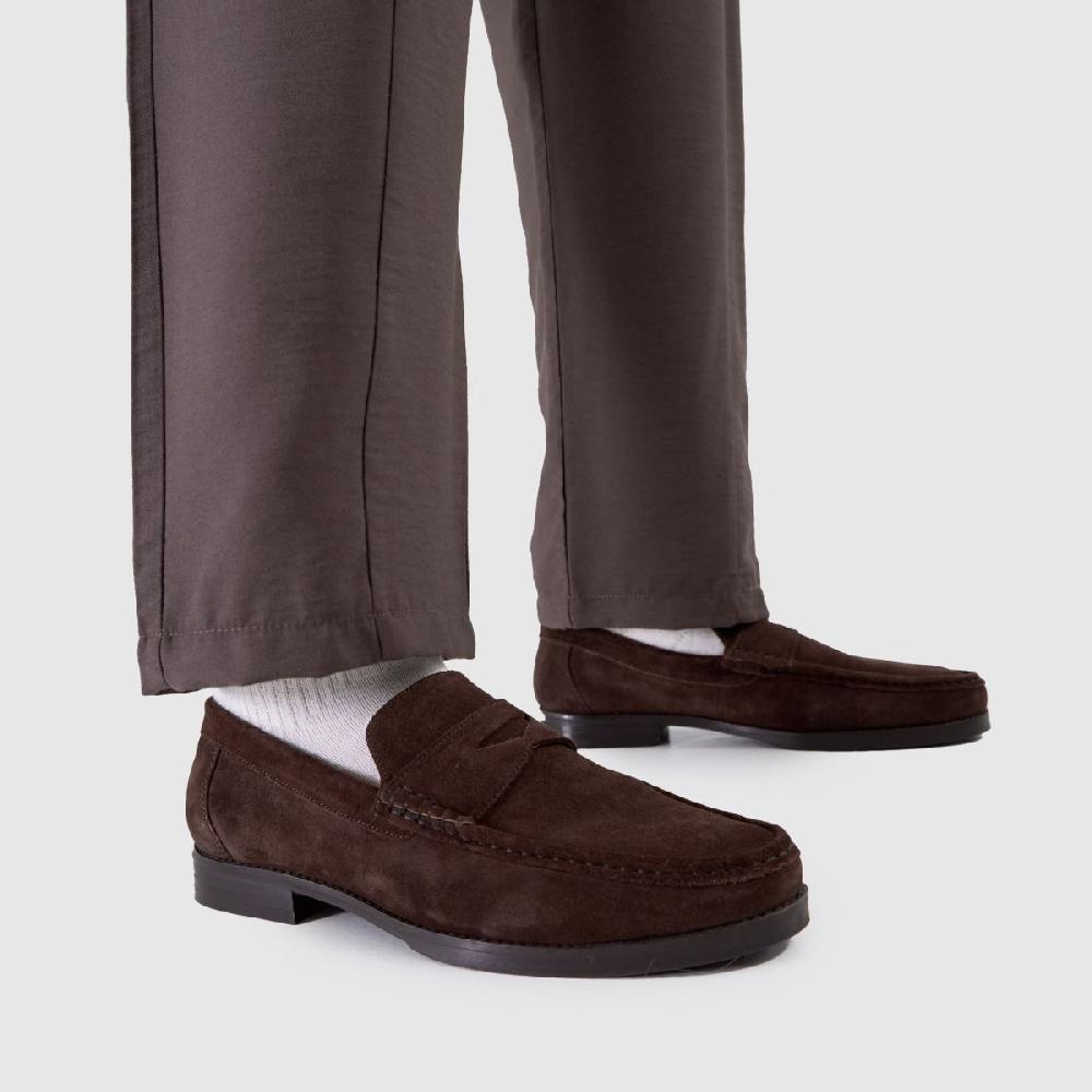 Schuh Schuh Ryle Suede Loafer In Brown