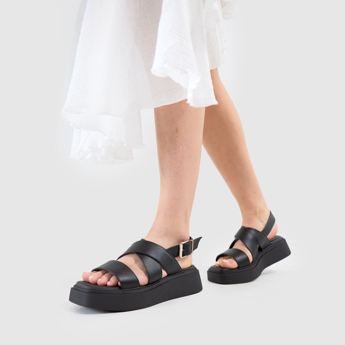 Schuh Schuh Tamia Platform In Black