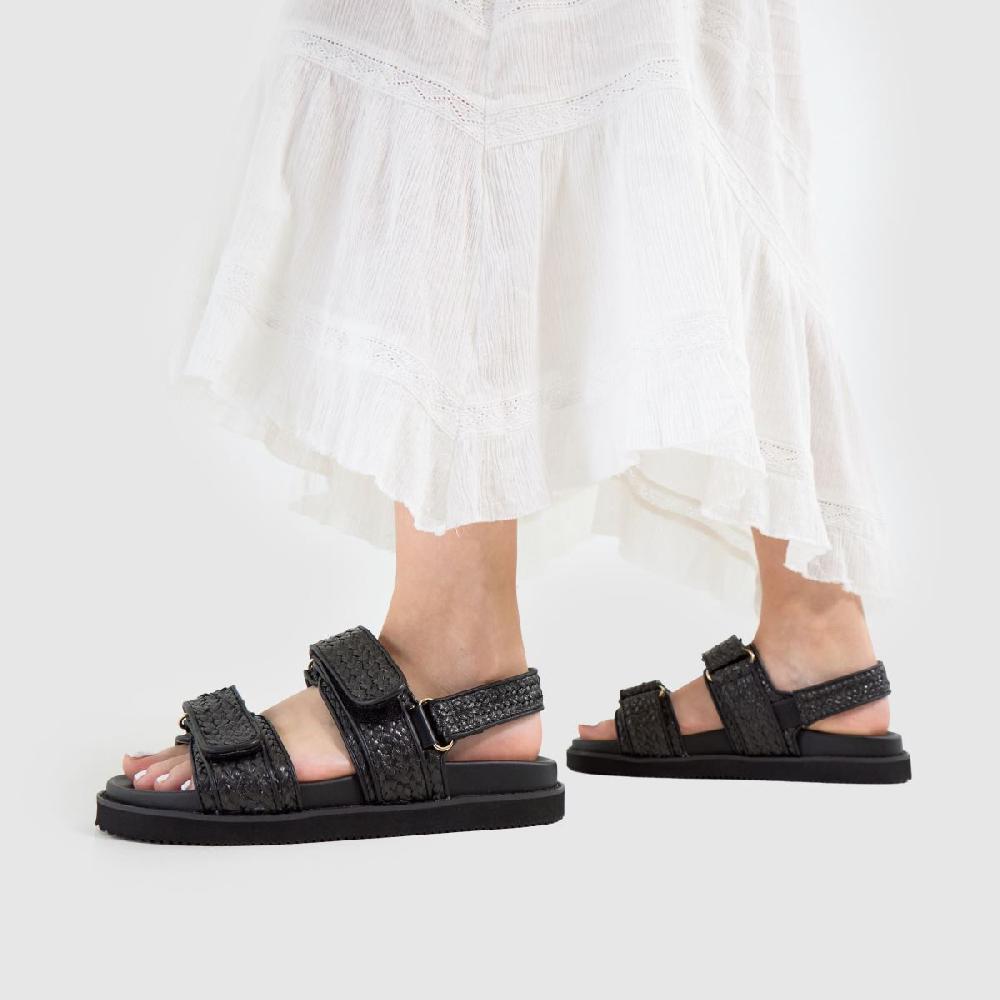 Schuh Schuh Tiesha Footbed In Black