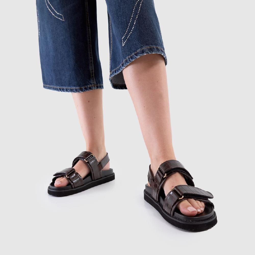 Schuh Schuh Tiesha Footbed In Brown