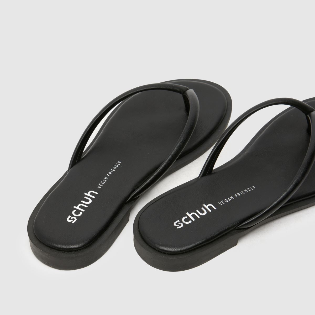 Schuh Schuh Tulia Toe Post In Black