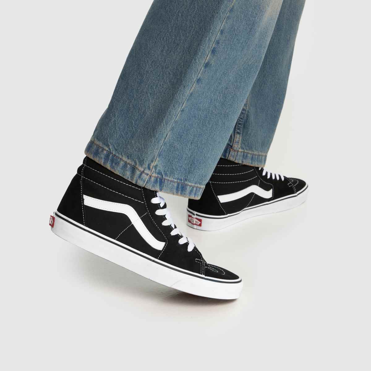 Schuh Vans Sk8-Hi In Black & White