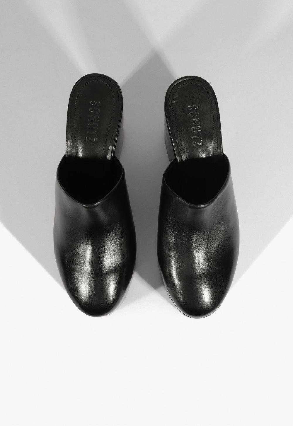 Schutz Sierra Leather Pump