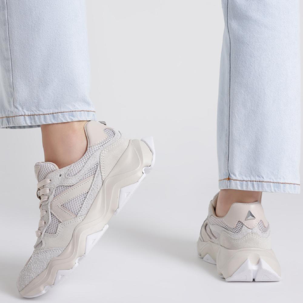 Schutz ST-2940 Suede Sneaker