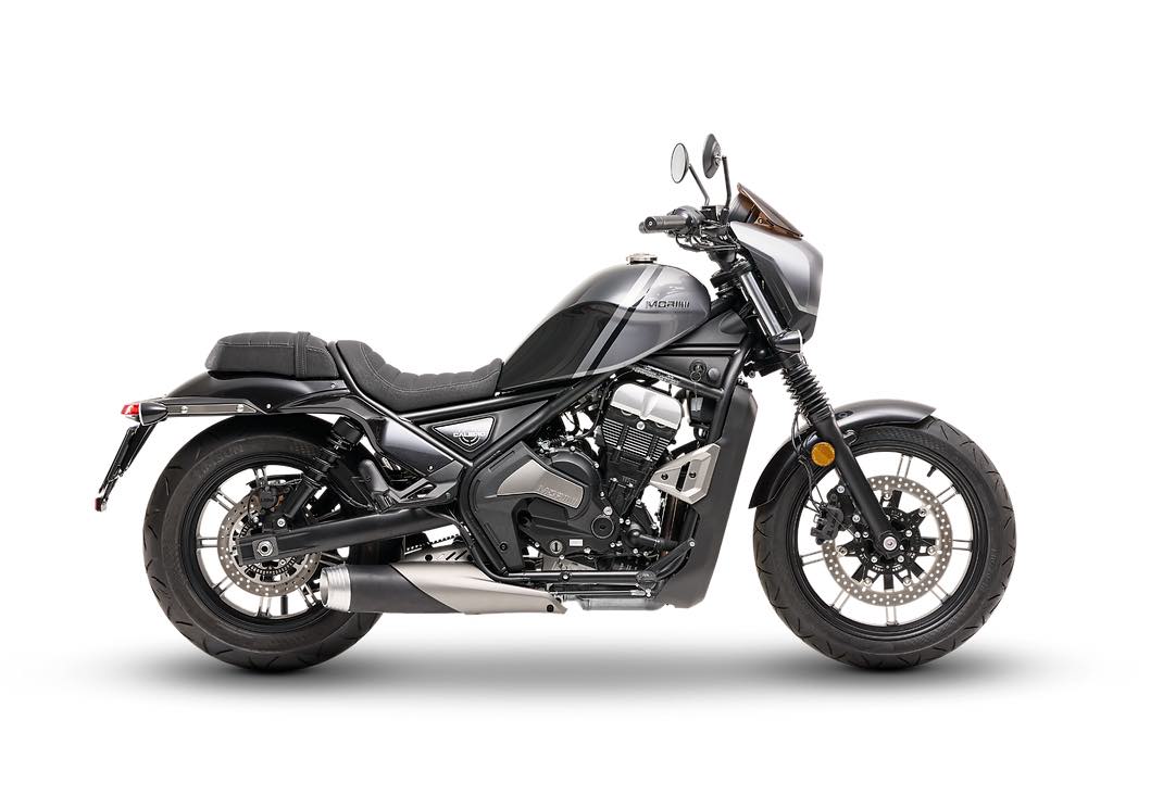 Scooter Plus Calibro 700cc Motorcycles