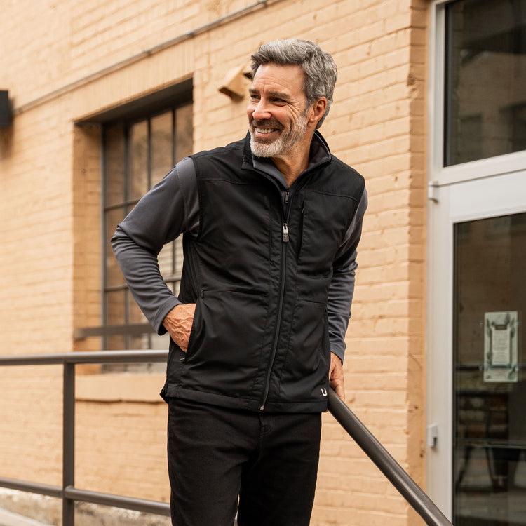 scottevest Best Travel Vest for Men Black + Carbon