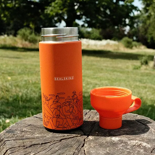 sealskinz Sealskinz x Ocean Bottle - Reusable Water Bottle (Sun Orange 1 Litre)