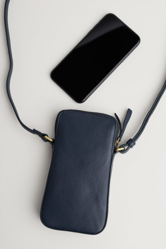 Seasalt Cornwall Kenwyn Zip Up Cross Body Leather Phone Bag