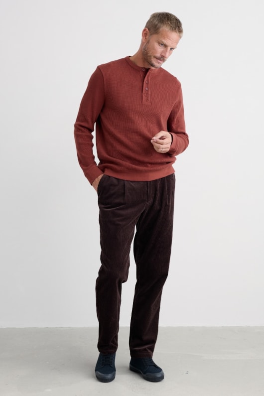 Seasalt Cornwall Men's Brigantine Henley Top In Organic Cotton