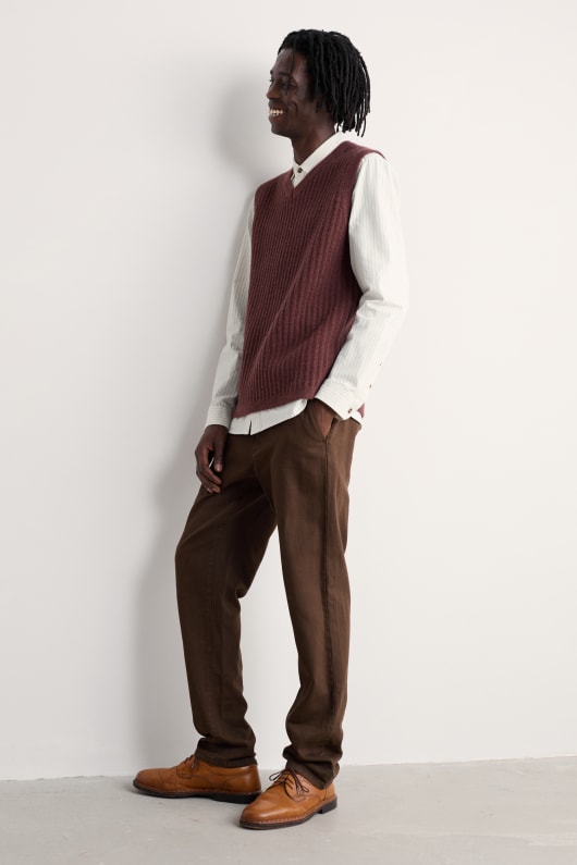 Seasalt Cornwall Men's Lowdy Cable Knit V-Neck Vest