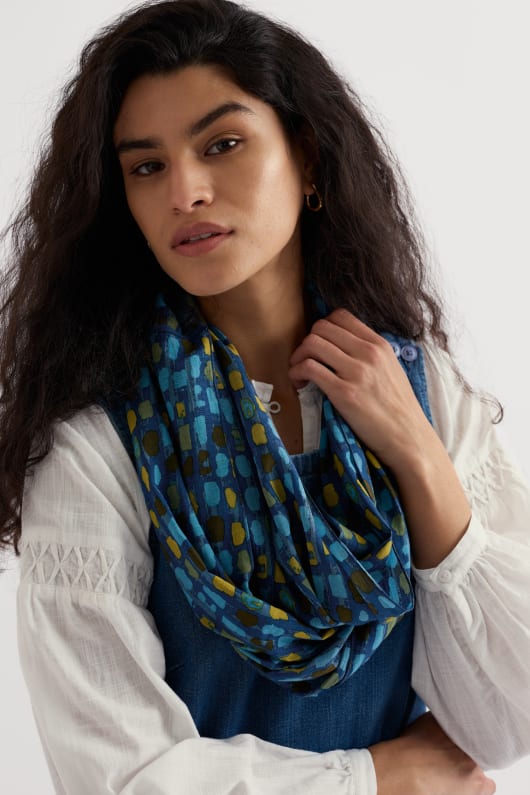 Seasalt Cornwall May Garland Circle Scarf