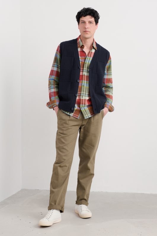 Seasalt Cornwall Men's Gwelva V-Neck Vest