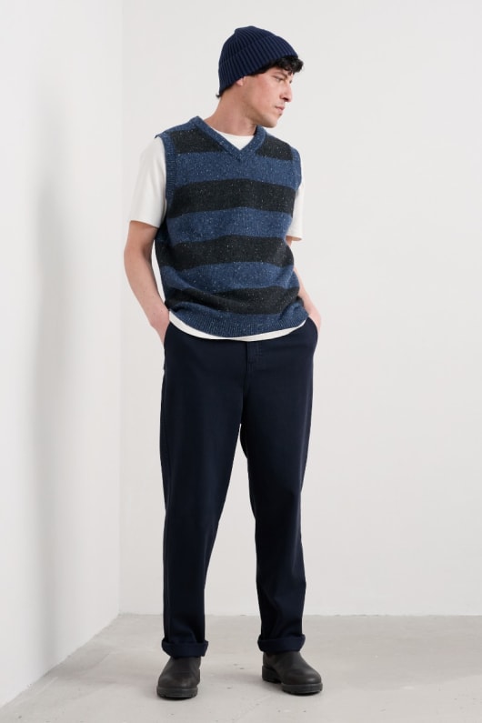 Seasalt Cornwall Men's Treknow V-Neck Vest