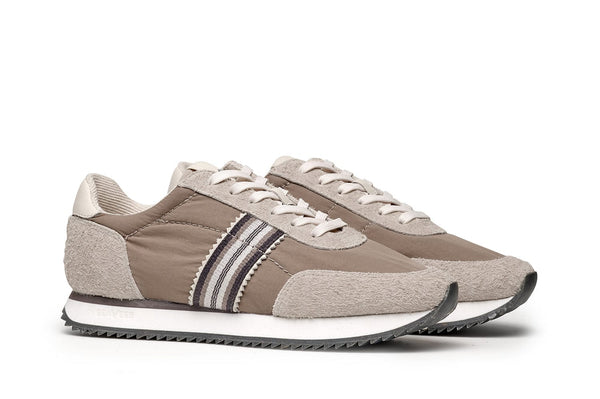 Seavees Mens Royal Runner Latte