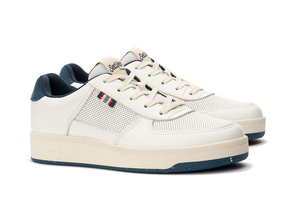 Seavees Womens Cardinal Sneaker White Navy