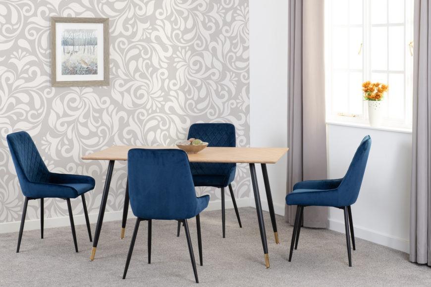 Seconique Hamilton Medium Dining Set With Avery Chairs Medium Oak Effect/Black/Sapphire Blue Velvet