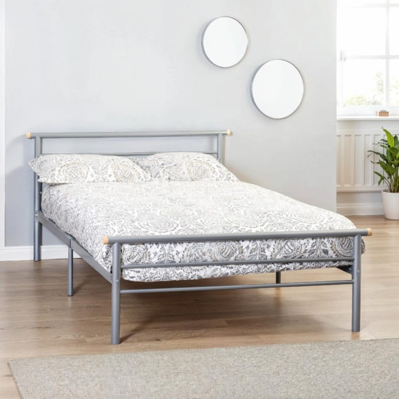 seconique Orion 4'6" Bed Silver