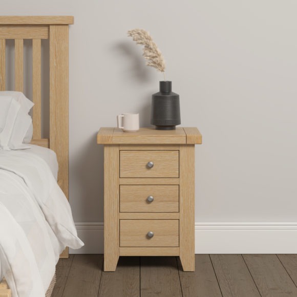 seconique Windsor 3 Drawer Bedside Natural Oak