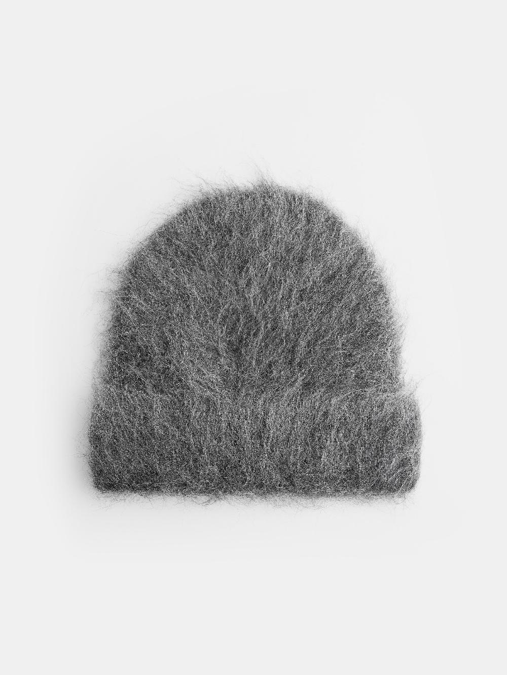 Séfr Fuzzy Beanie