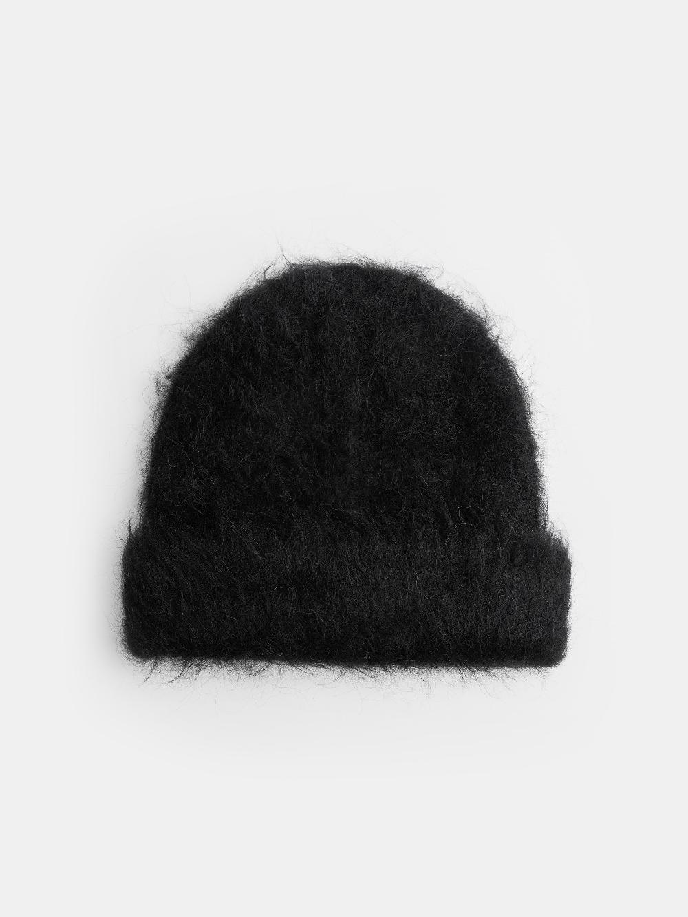 Séfr Fuzzy Beanie
