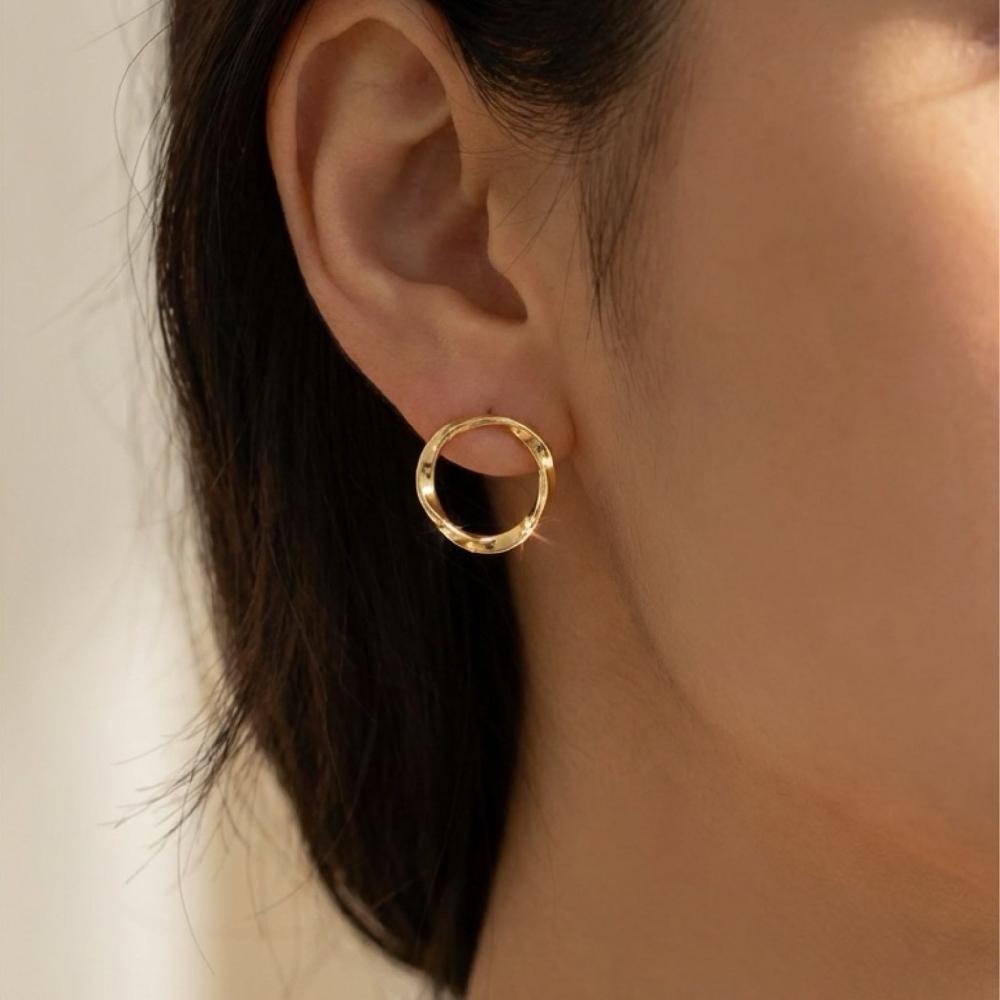 Sence Copenhagen Diva Stud Earrings - Matt Gold Plated