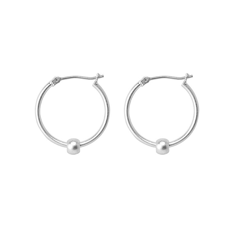 sence copenhagen Essentials Be A Star earrings matt silver plated - 2 CM