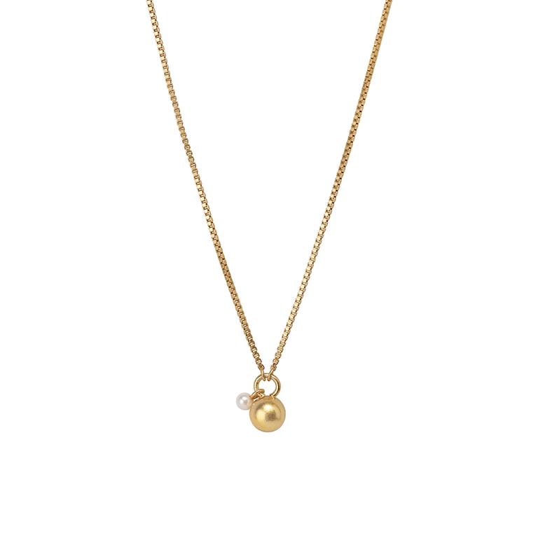 sence copenhagen Essentials London necklace ball & pearl matt gold plated - 80 CM