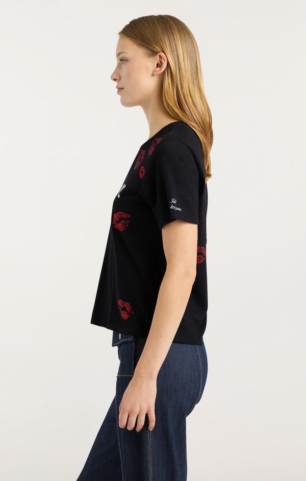 Sept Cinq Kissing Booth Shrunken Tee Knit Top