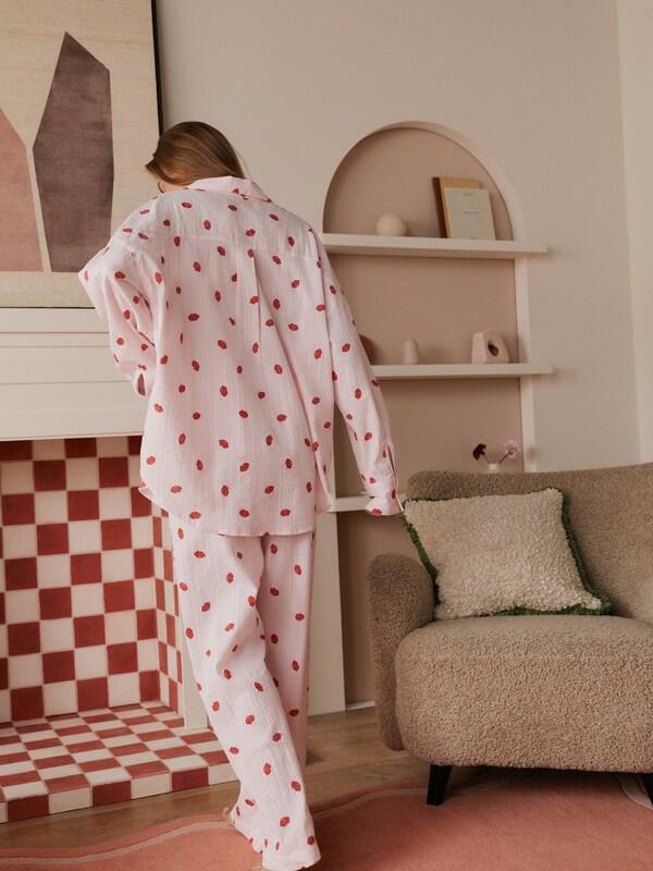Seraphine Bath & Body Works Pink/Red All Over Lips Button Through Cotton Pyjamas Set