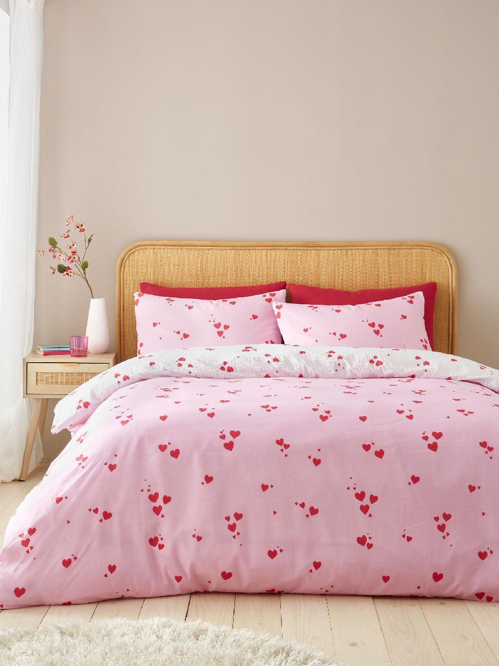 seraphine Catherine Lansfield White Red Seersucker Heart Duvet Cover Set